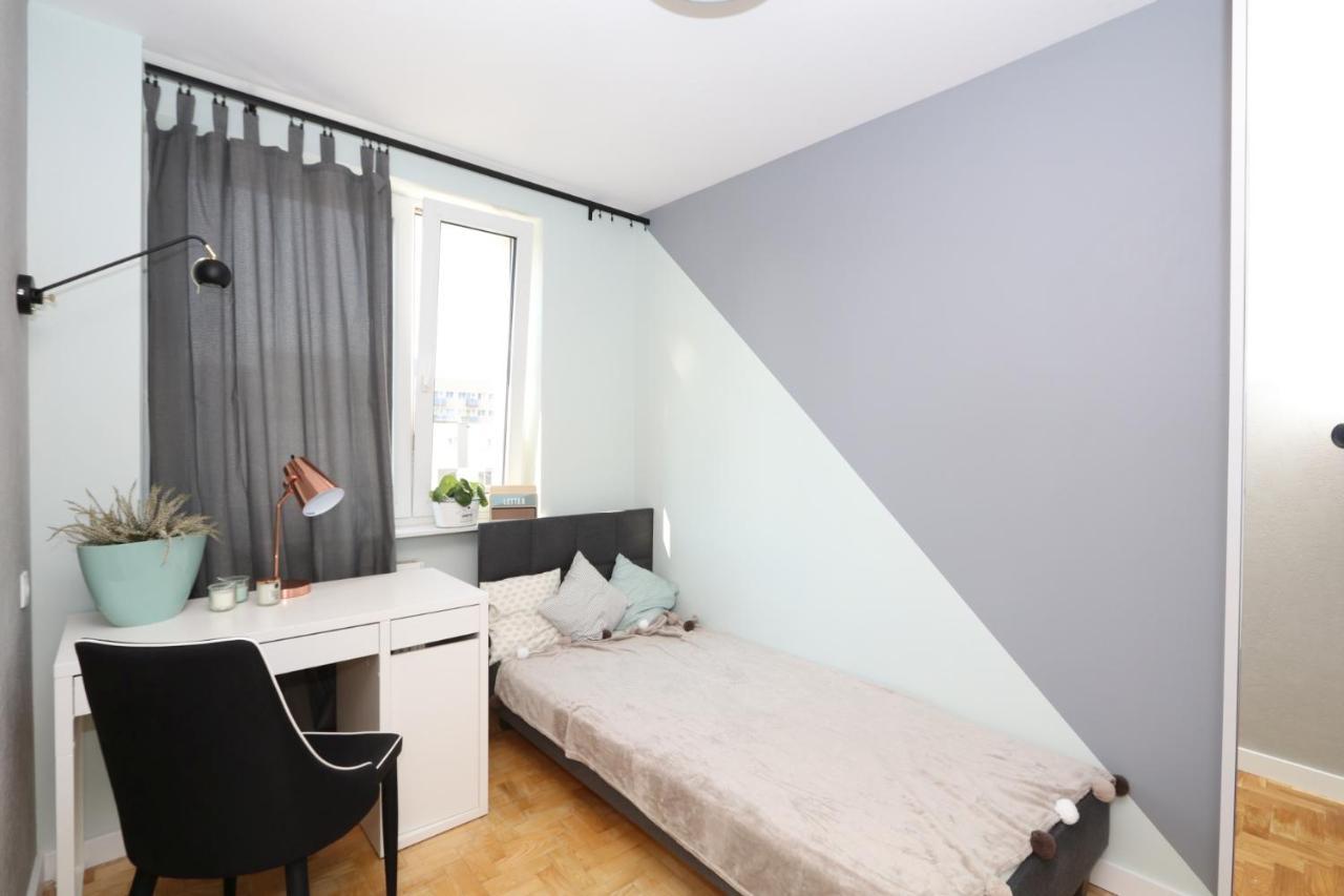 Romaszewskiego Zoliborz Bedroom Pokoj Metro Warschau Buitenkant foto