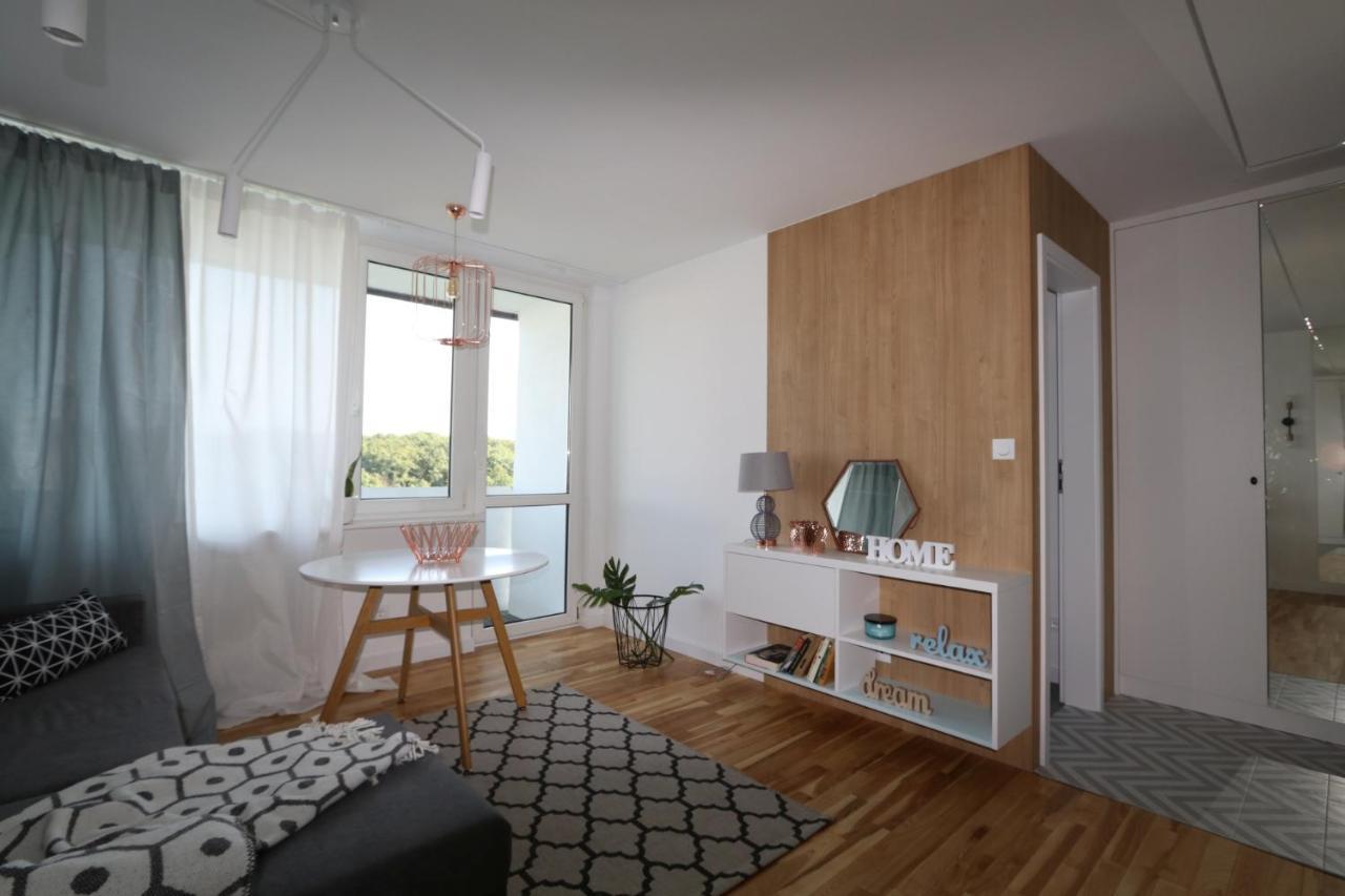 Romaszewskiego Zoliborz Bedroom Pokoj Metro Warschau Buitenkant foto