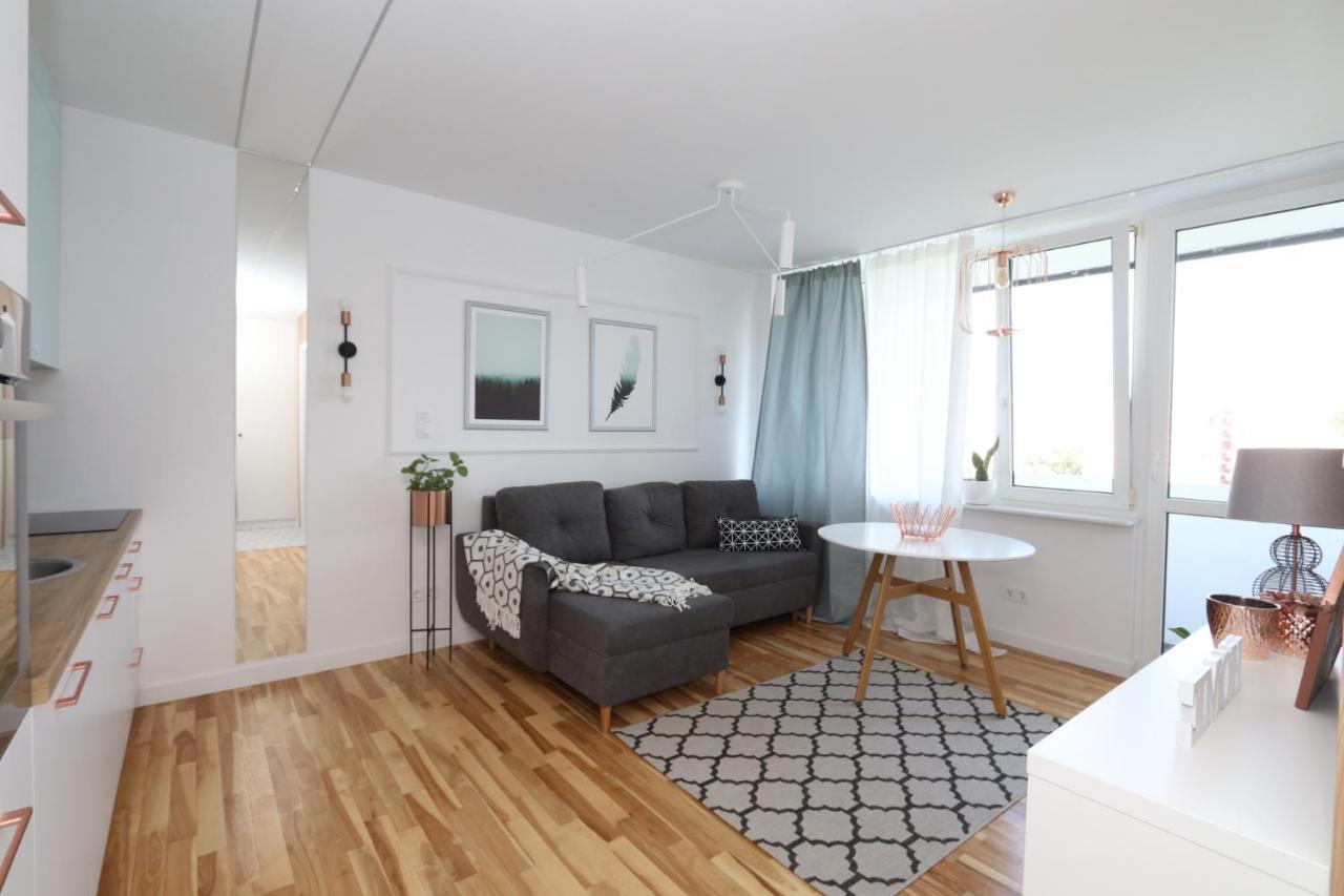 Romaszewskiego Zoliborz Bedroom Pokoj Metro Warschau Buitenkant foto